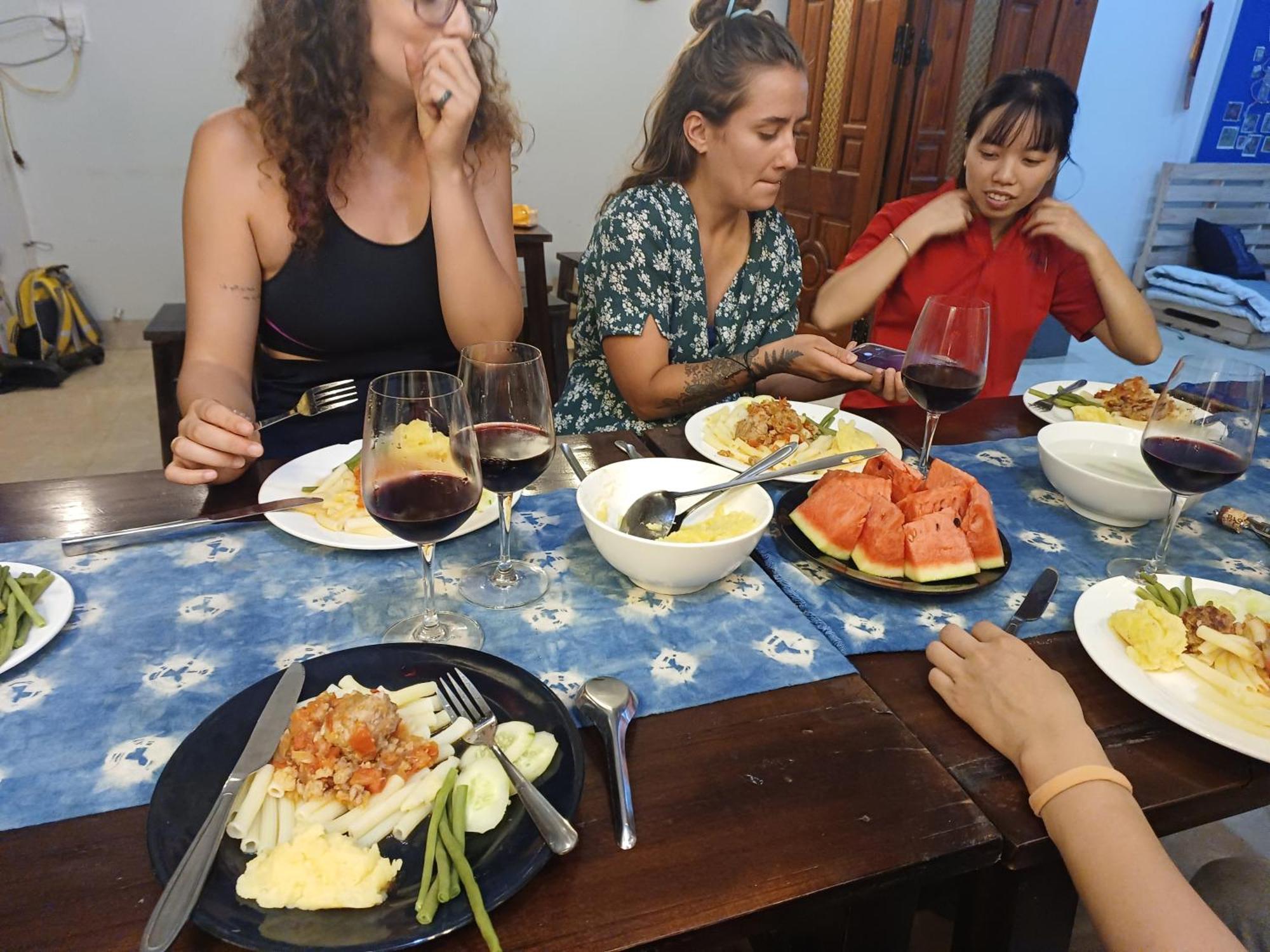 Yolo Ha Giang Adventures, Motorbike And Loop Tours Hotell Eksteriør bilde