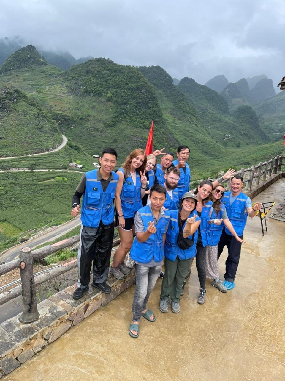 Yolo Ha Giang Adventures, Motorbike And Loop Tours Hotell Eksteriør bilde