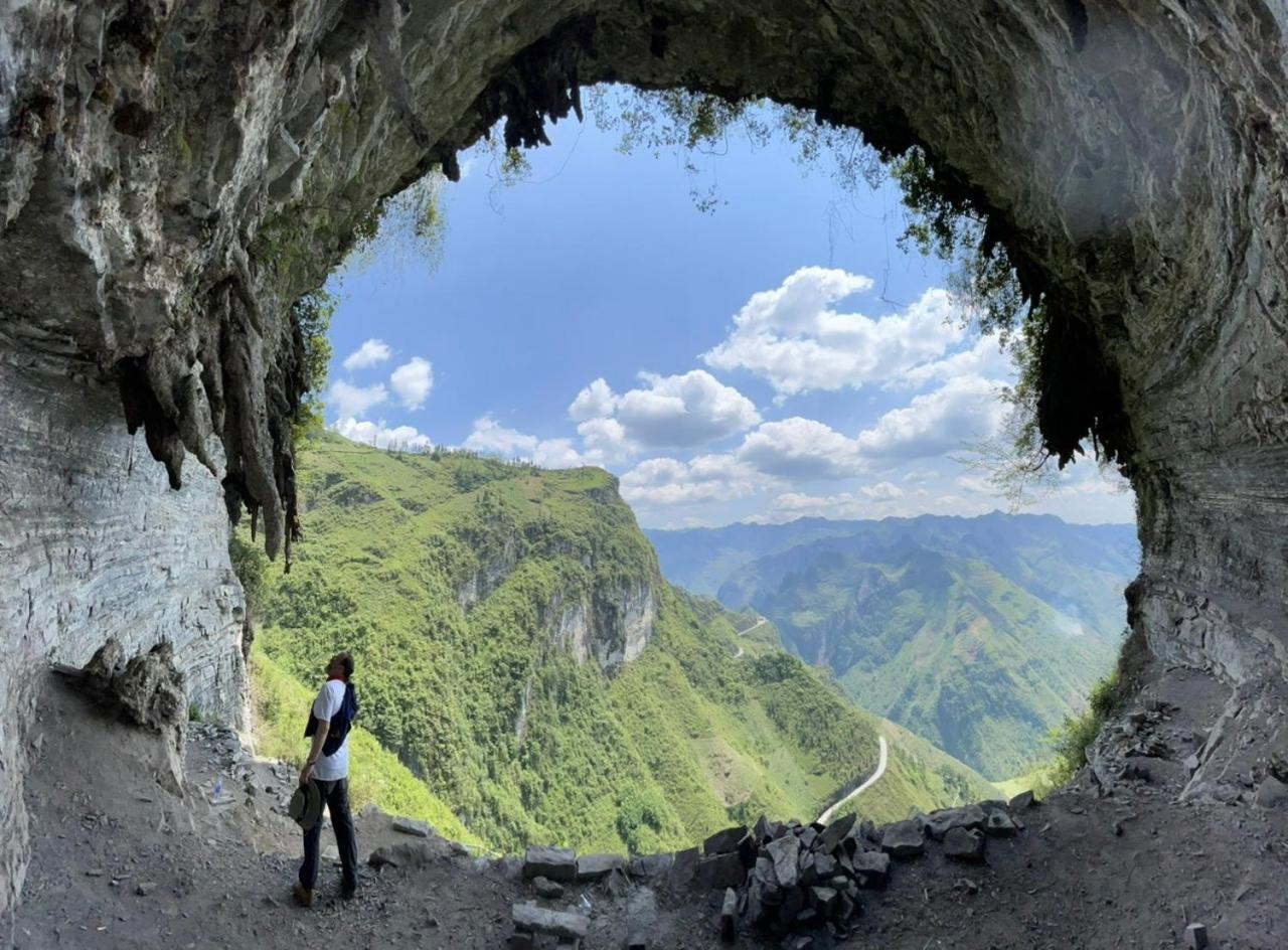 Yolo Ha Giang Adventures, Motorbike And Loop Tours Hotell Eksteriør bilde