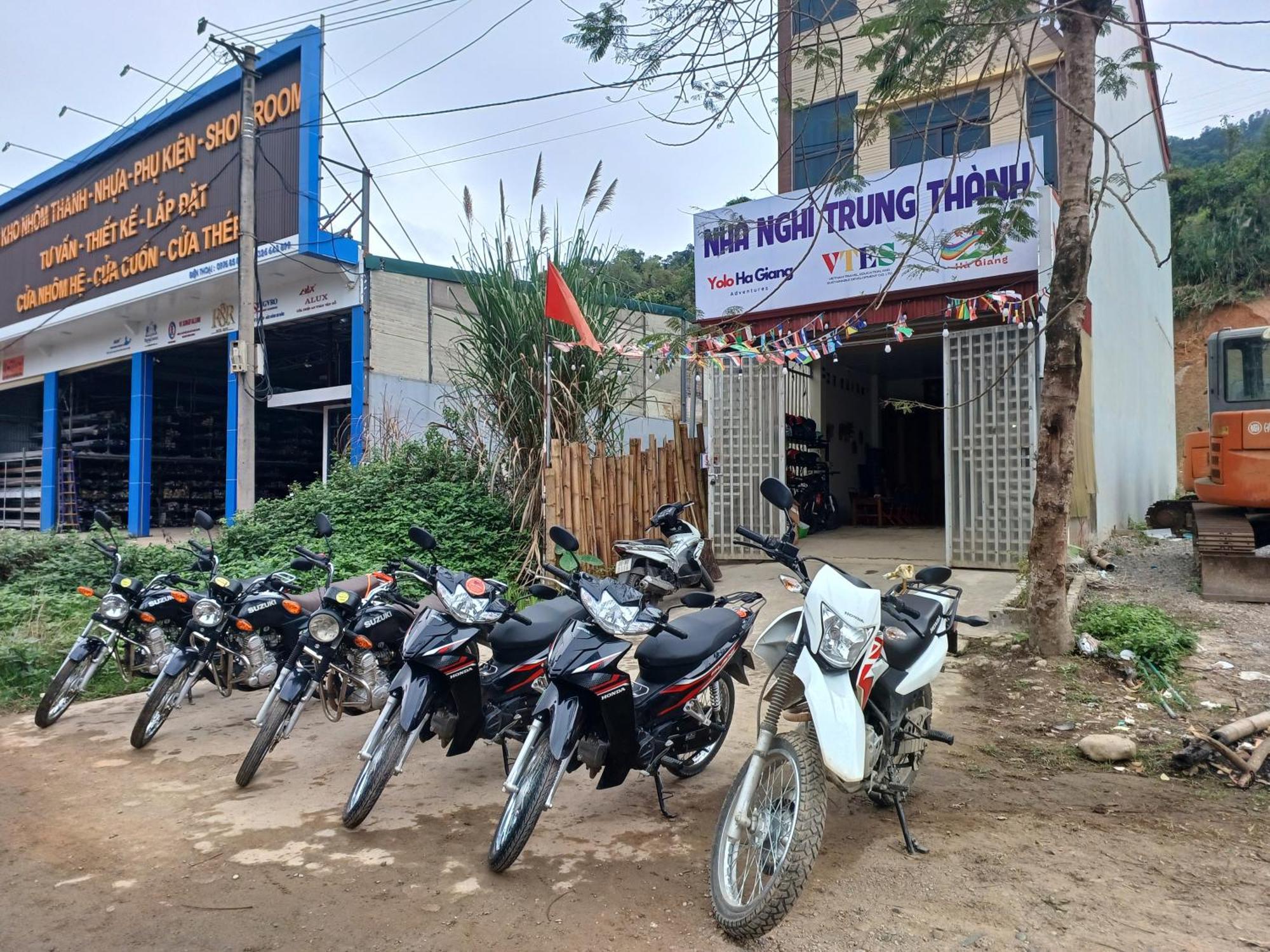 Yolo Ha Giang Adventures, Motorbike And Loop Tours Hotell Eksteriør bilde