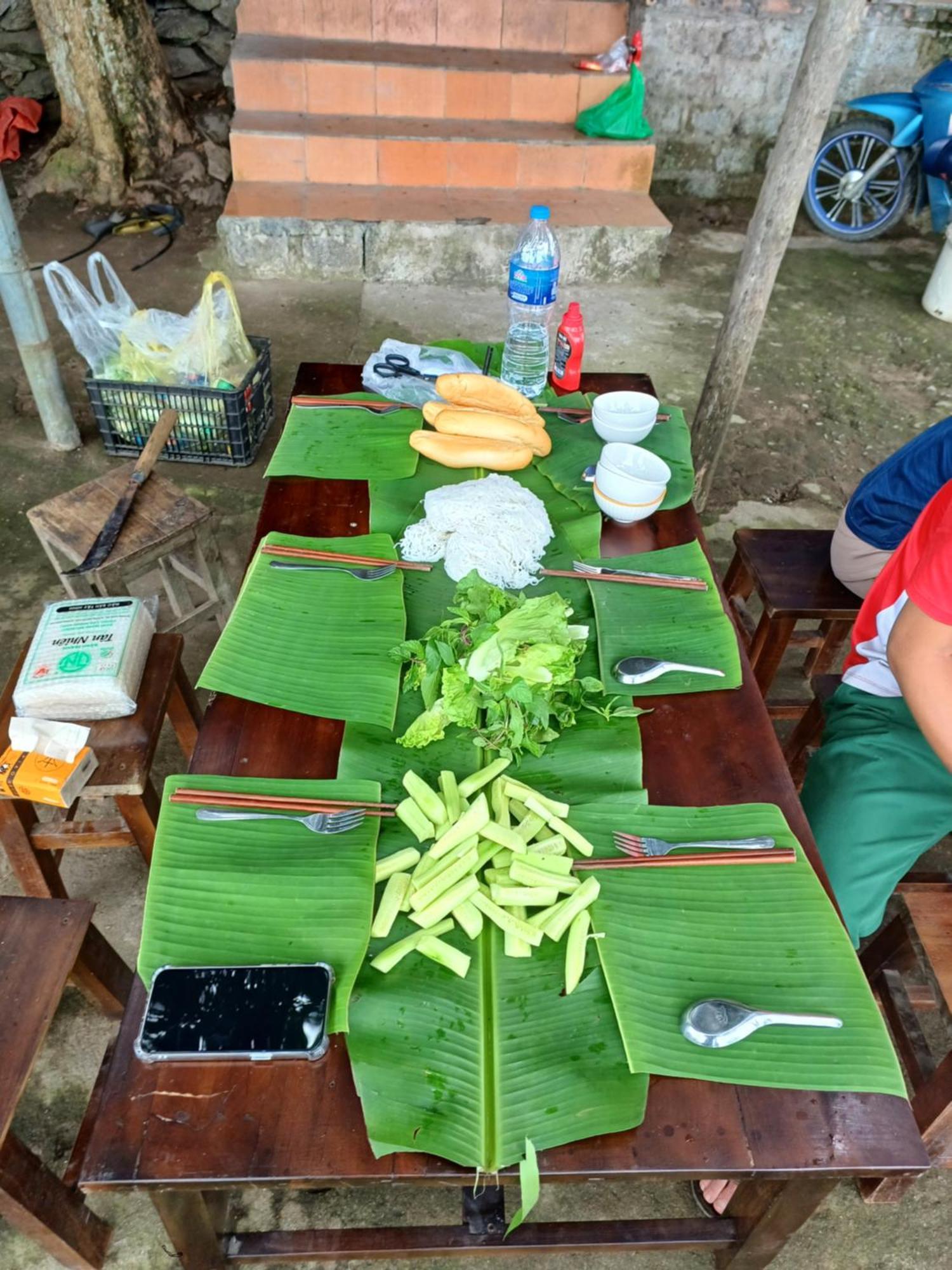 Yolo Ha Giang Adventures, Motorbike And Loop Tours Hotell Eksteriør bilde