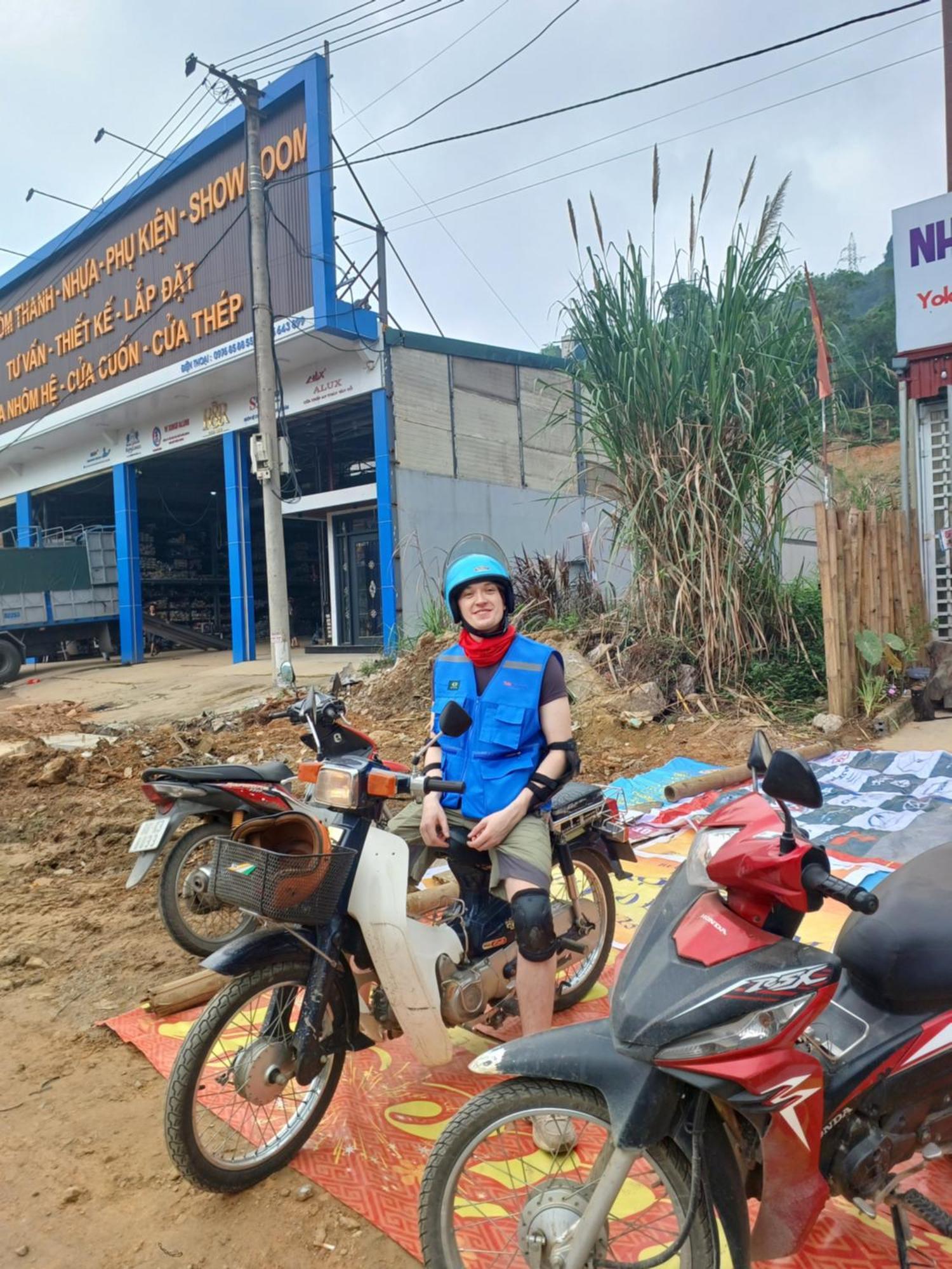 Yolo Ha Giang Adventures, Motorbike And Loop Tours Hotell Eksteriør bilde
