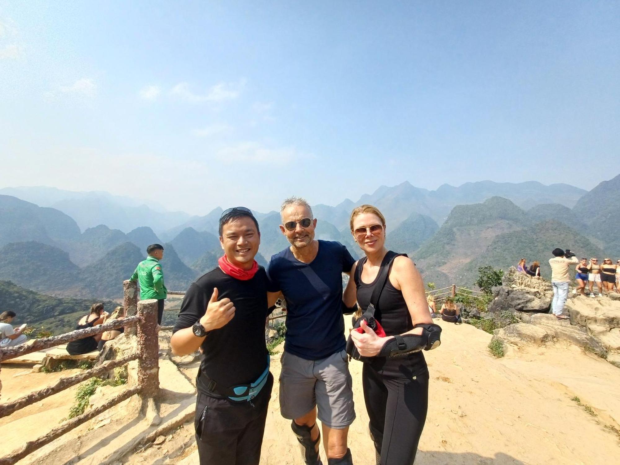 Yolo Ha Giang Adventures, Motorbike And Loop Tours Hotell Eksteriør bilde